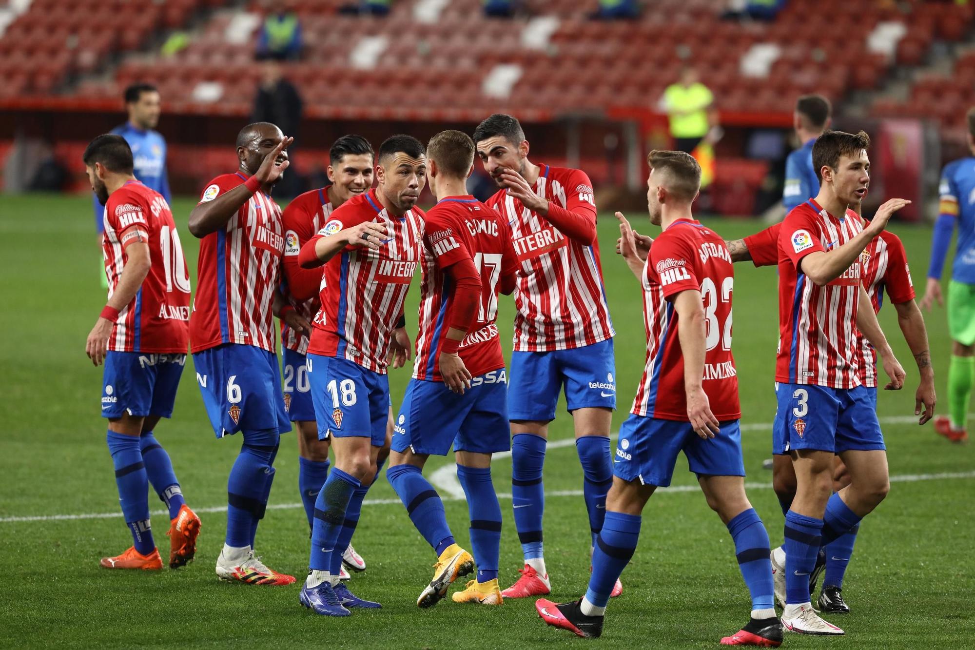 El Sporting-Fuenlabrada, en imágenes