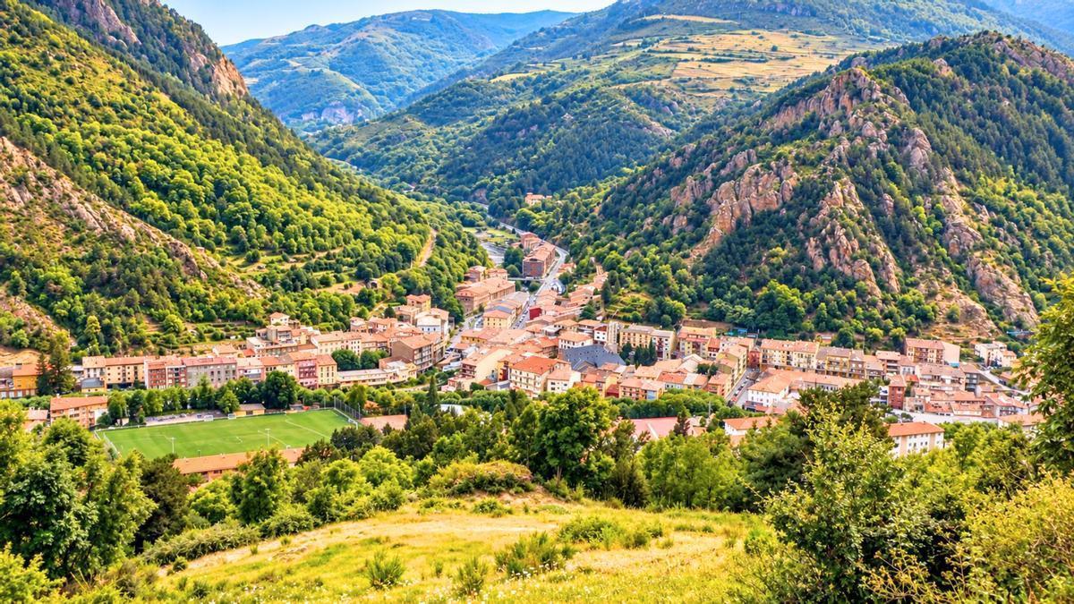 Este pueblo se esconde entre las montañas del Pirineo catalán.