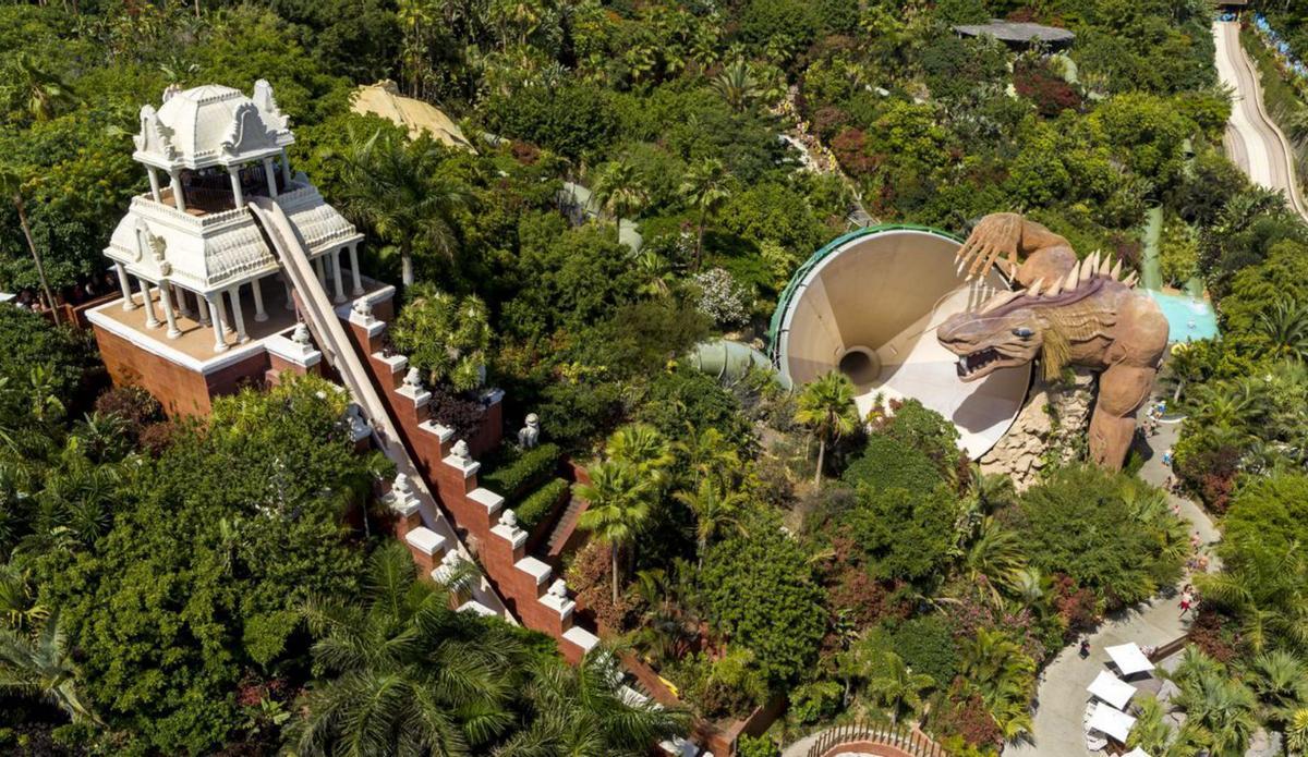 Niños disfrutan de una visita en Loro Parque. | | ED/ LOT