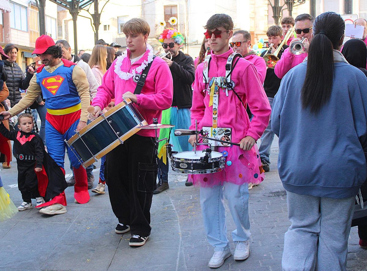 GALERÍA I Las mejores imágenes del desfile infantil del Carnaval de Alcalà