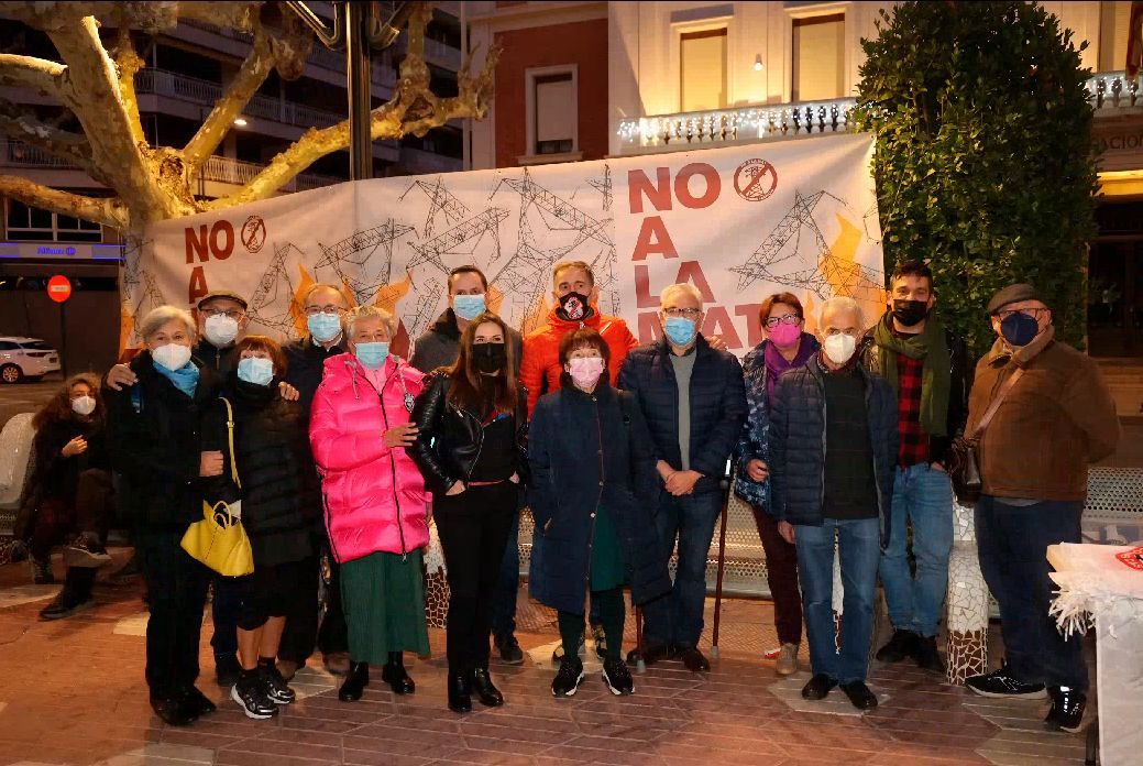 Mil personas dicen ‘no’ al proyecto de la MAT en Castelló