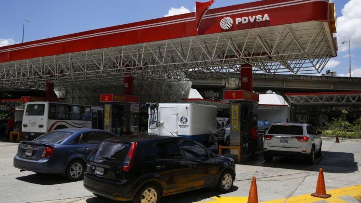 Una gasolinera de PDVSA en Caracas, Venezuela.