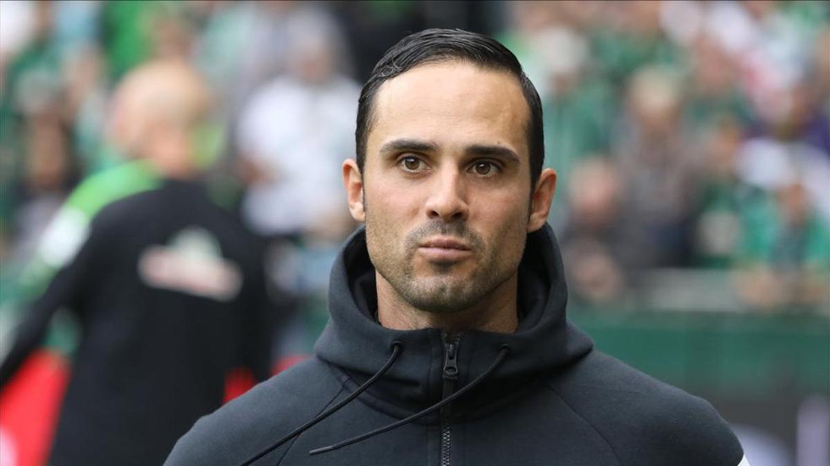 Alexander Nouri deja de ser entrenador del Bremen