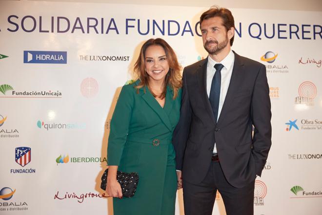 Chenoa y Miguel Sánchez Encinas en un acto solidario.