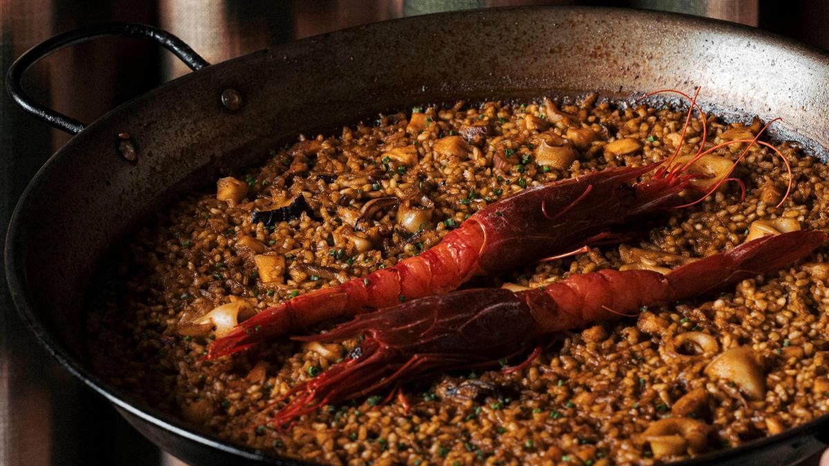 Arroz del 'senyoret' con carabineros de Madre.