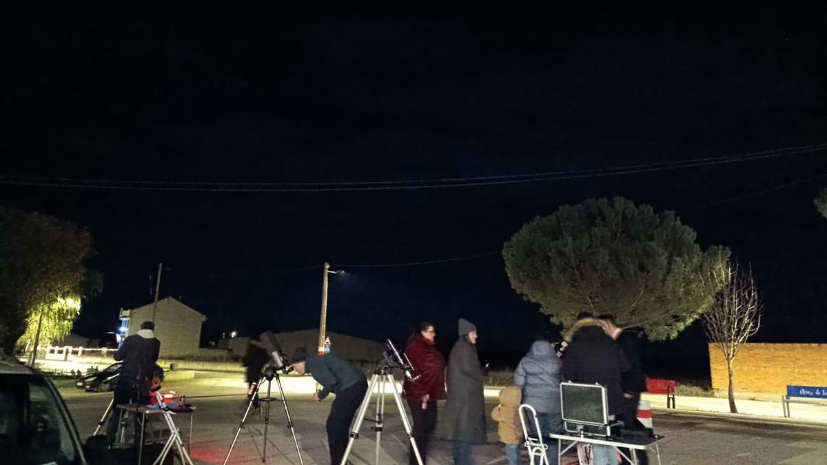 La observación astronómica en Arcos de la Polvorosa, en imágenes