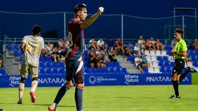 Marcos Moreno celebrando un gol esta pretemporada con el Albacete en un partido en Pinatar Arena. | ALBACETE BALOMPIÉ