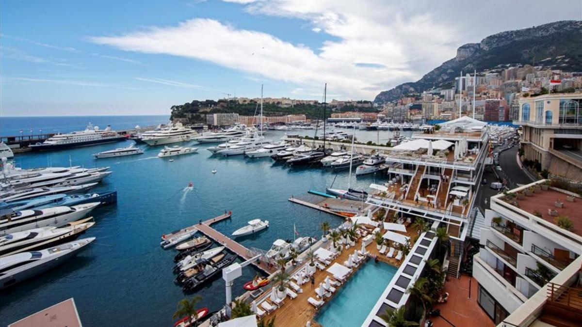 Vista panorámica del puerto de Mónaco