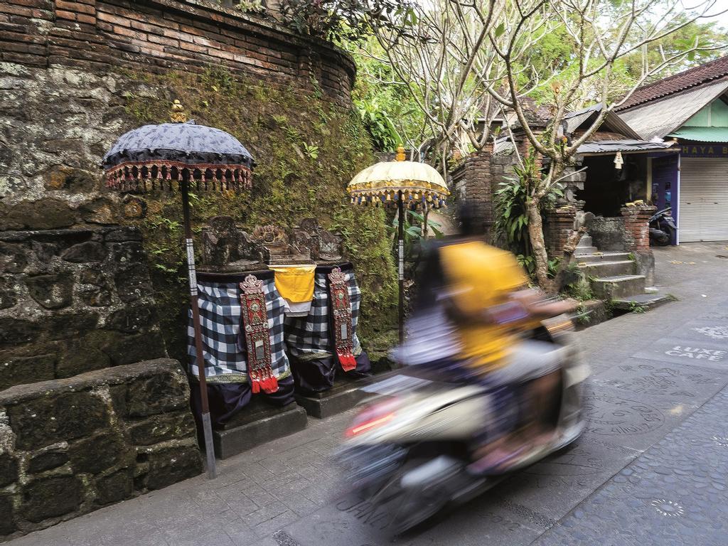 Vía de acceso al Campuhan Ridge Walk en Ubud.