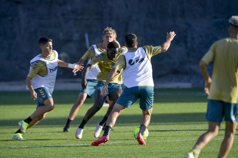 Entrenamiento de la UD Las Palmas (11/10/21)