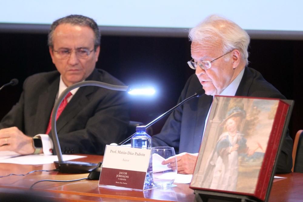 Javier Moll, presidente de Prensa Ibérica Media, y a su derecha, Matías Díaz Padrón, presidente de honor del Instituto Moll