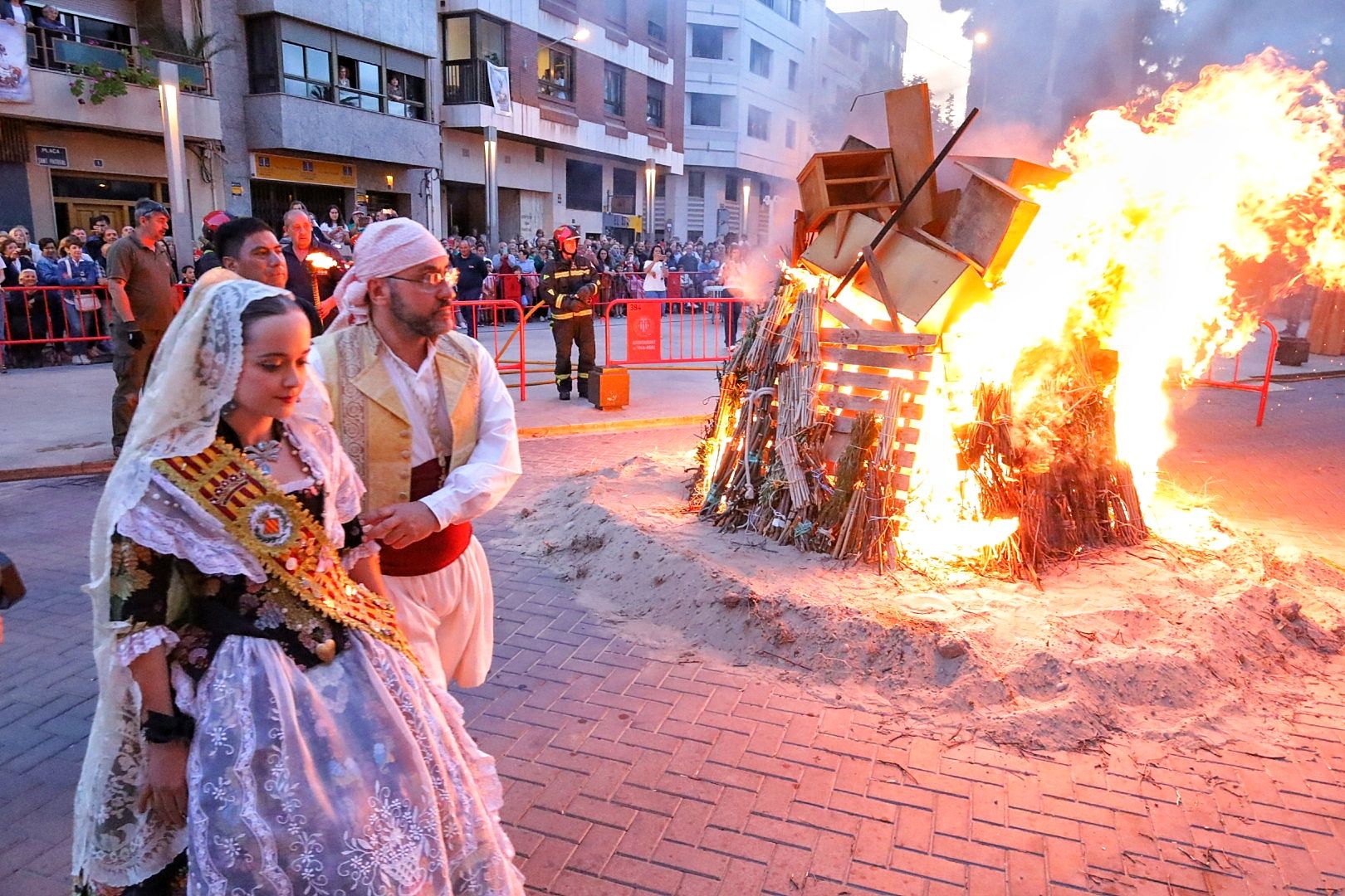 Galería de fotos de la ofrenda a Sant Pasqual en las fiestas de Vila-real