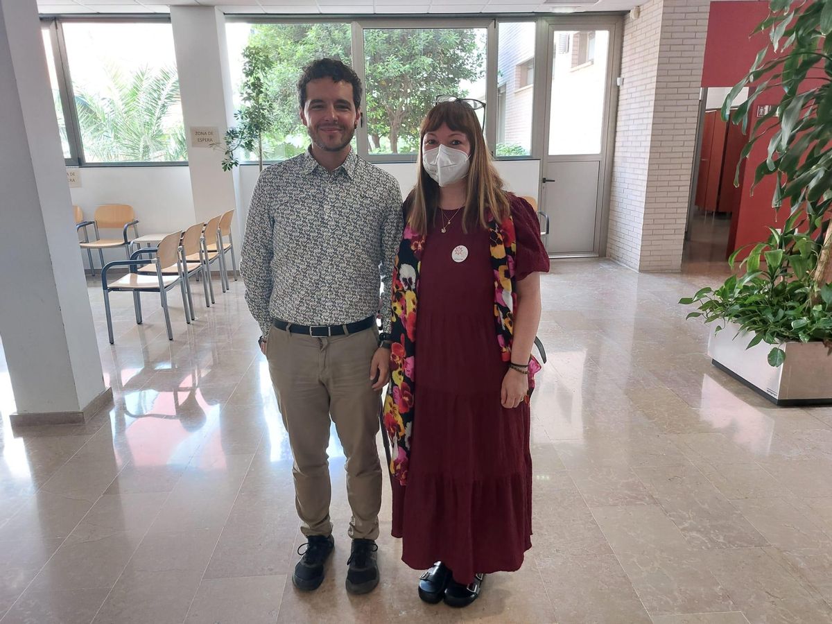 Delphine Crespo y Pedro Gullón, director general de Salud Pública en un acto.