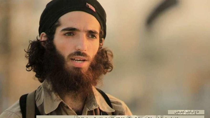 Uno de los dos yihadistas que lanzan sus amenazas contra España en el primer vídeo en castellano del ISIS. // Efe