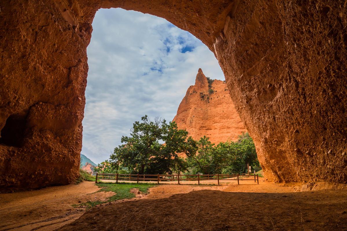 Las Médulas está considerada la mina a cielo abierto más grande del Imperio romano