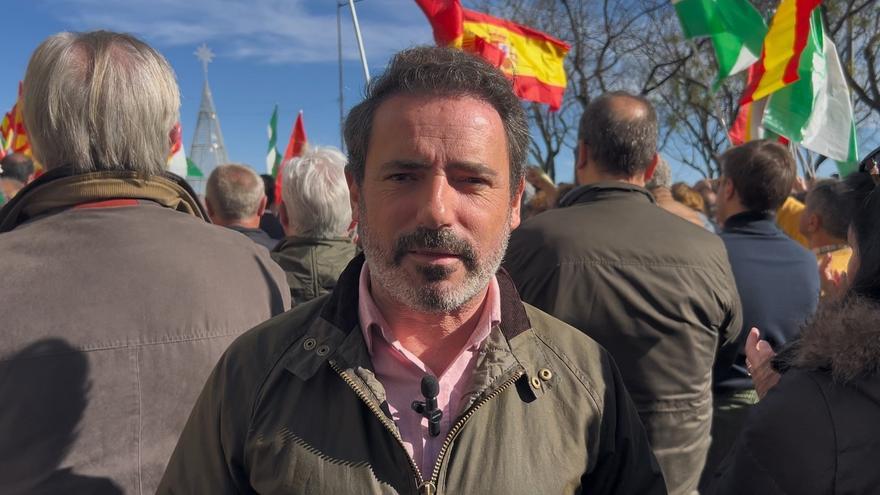 El secretario general del PP de Málaga, José Ramón Carmona, durante su asistencia a la movilización 'En defensa de Andalucía y por la igualdad entre los españoles' en Sevilla.