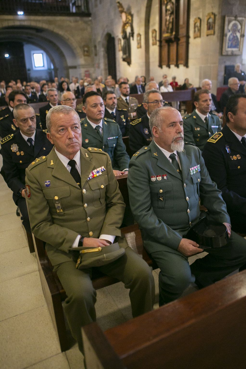 En imágenes: así celebró la Policía Nacional los Ángeles Custodios en Avilés