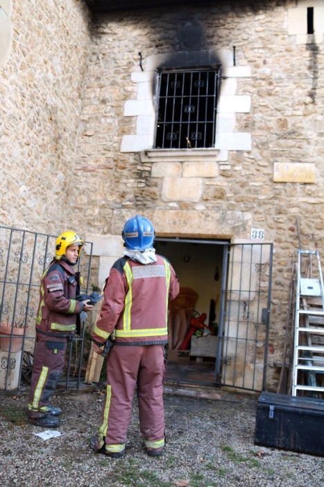 Incendi en un habitatge de Cornellà del Terri