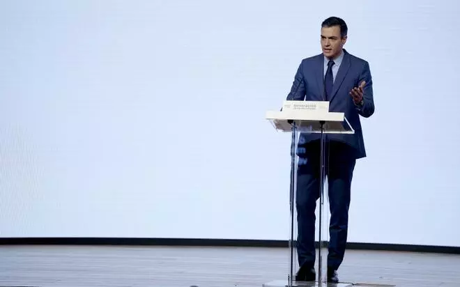 Pedro Sánchez anuncia una bonificación a los combustibles y otras medidas económicas