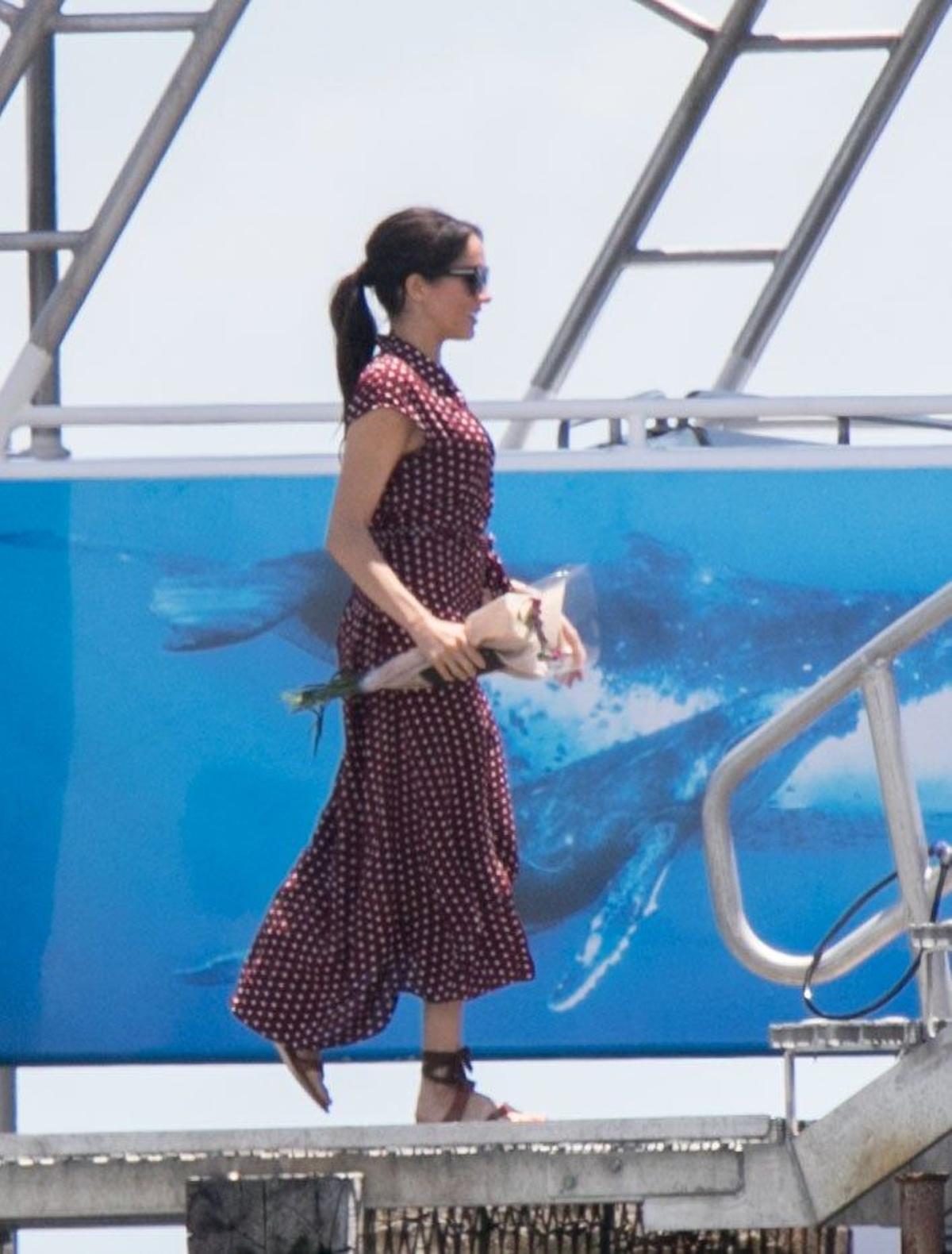 Meghan Markle con vestido de lunares, de &Other Stories