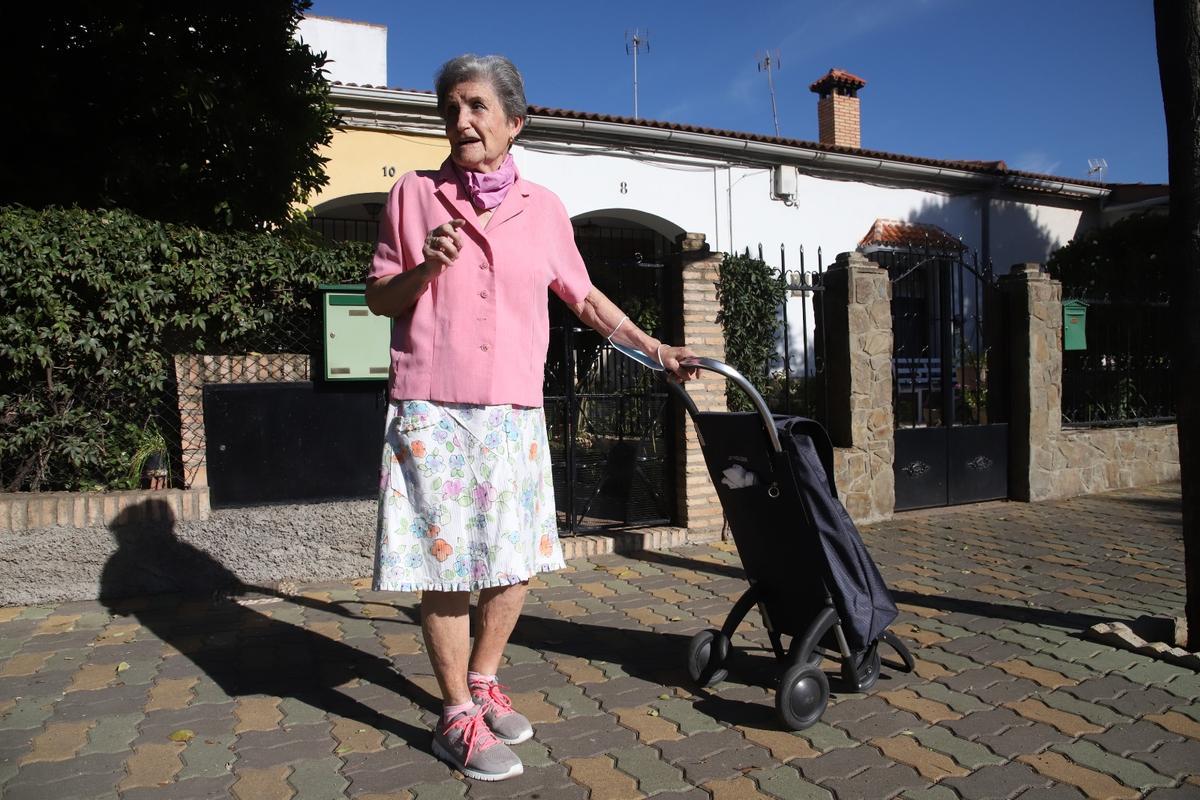 Natividad, vecina del barrio.