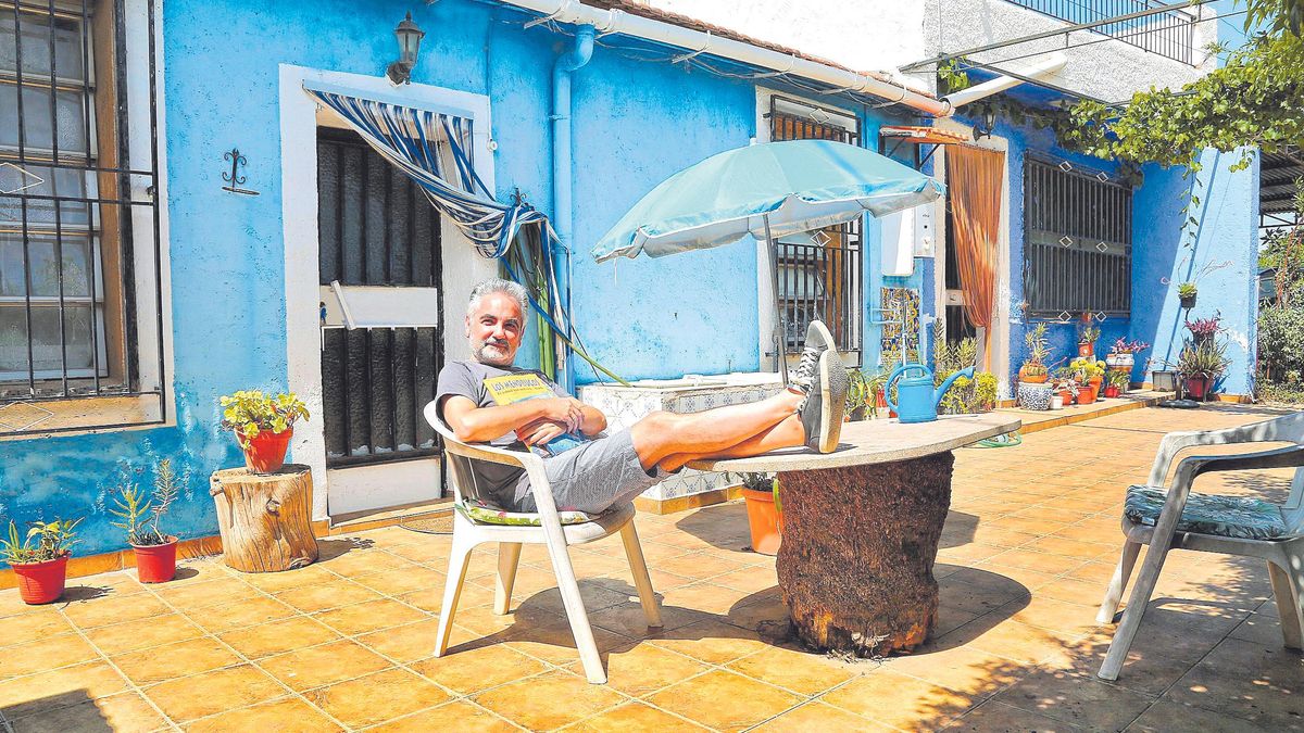 Juan Álvarez, en la casa familiar de la Huerta de Murcia