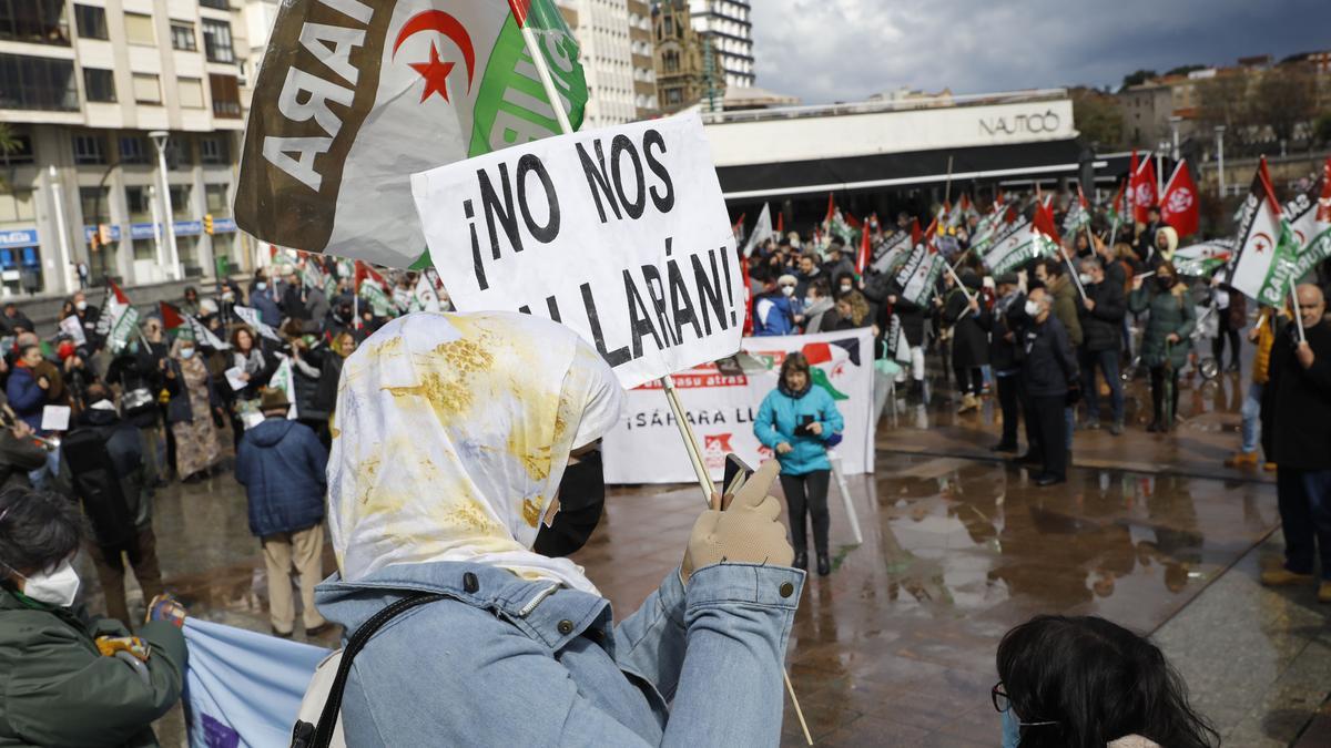 VÍDEO: Concentración de apoyo al pueblo saharaui en Gijón