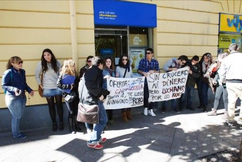 Protesta estudiantes UMU por cancelacion de viaje