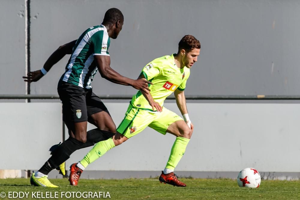 El Elche vuelve a las andadas y cae derrotado en Peralada (1-0).