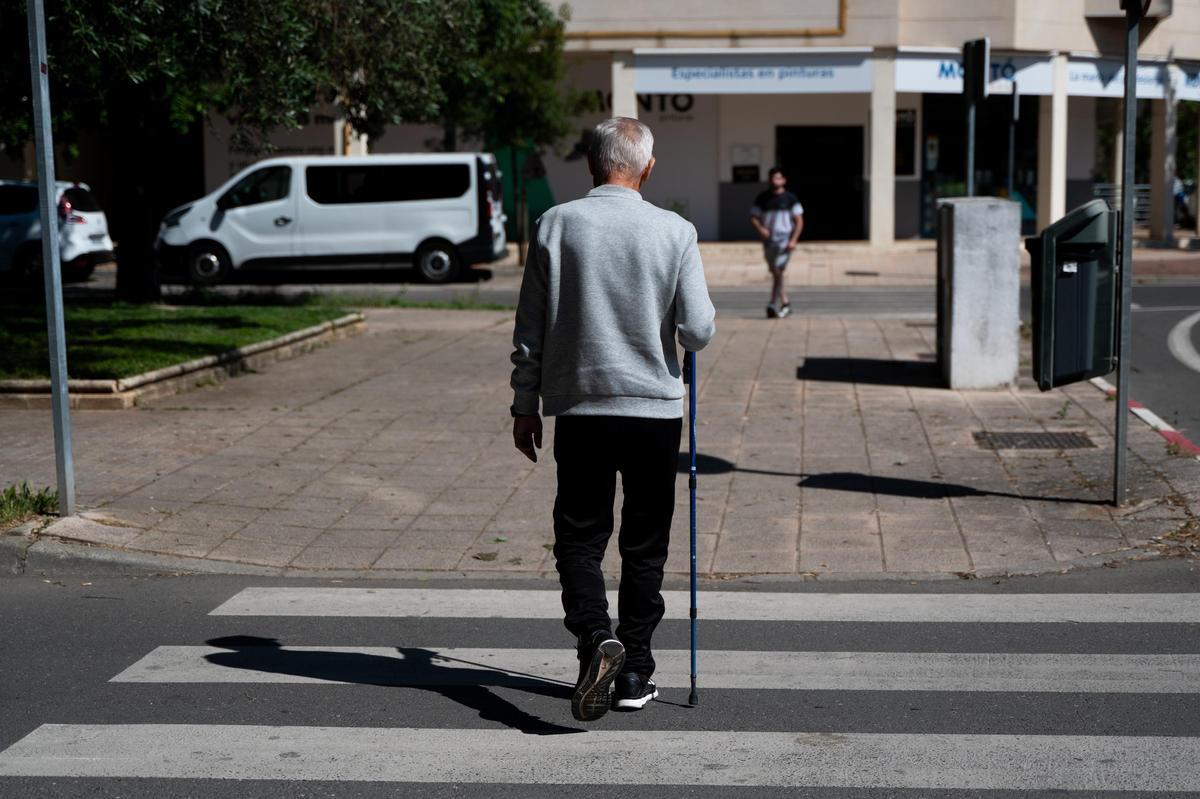 Pasos de peatones en el barrio de Nuevo Cáceres.