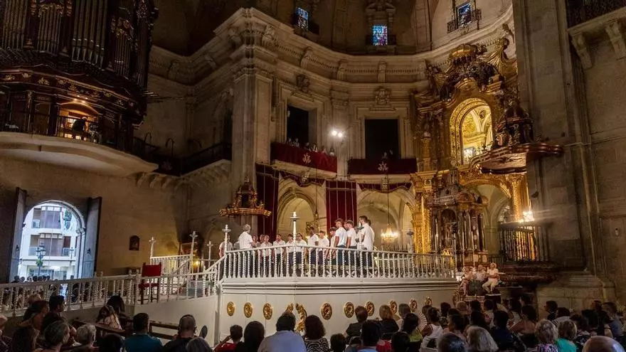 El Misteri d'Elx valora a los jóvenes que esperan su oportunidad en una exitosa Prova de l'Àngel