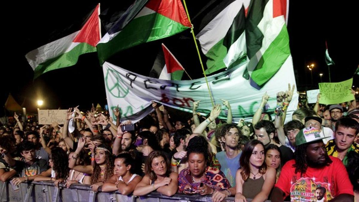 Matisyahu actúa en el Rototom entre abucheos del público y banderas palestinas