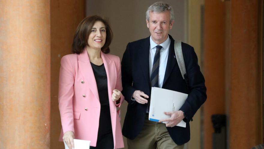 Alfonso Rueda y Ángeles Vázquez, en San Caetano tras un Consello da Xunta.