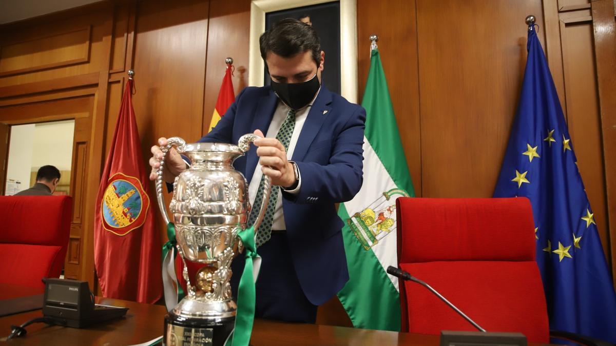 El Córdoba CF ofrece a la ciudad el título de la Copa RFEF
