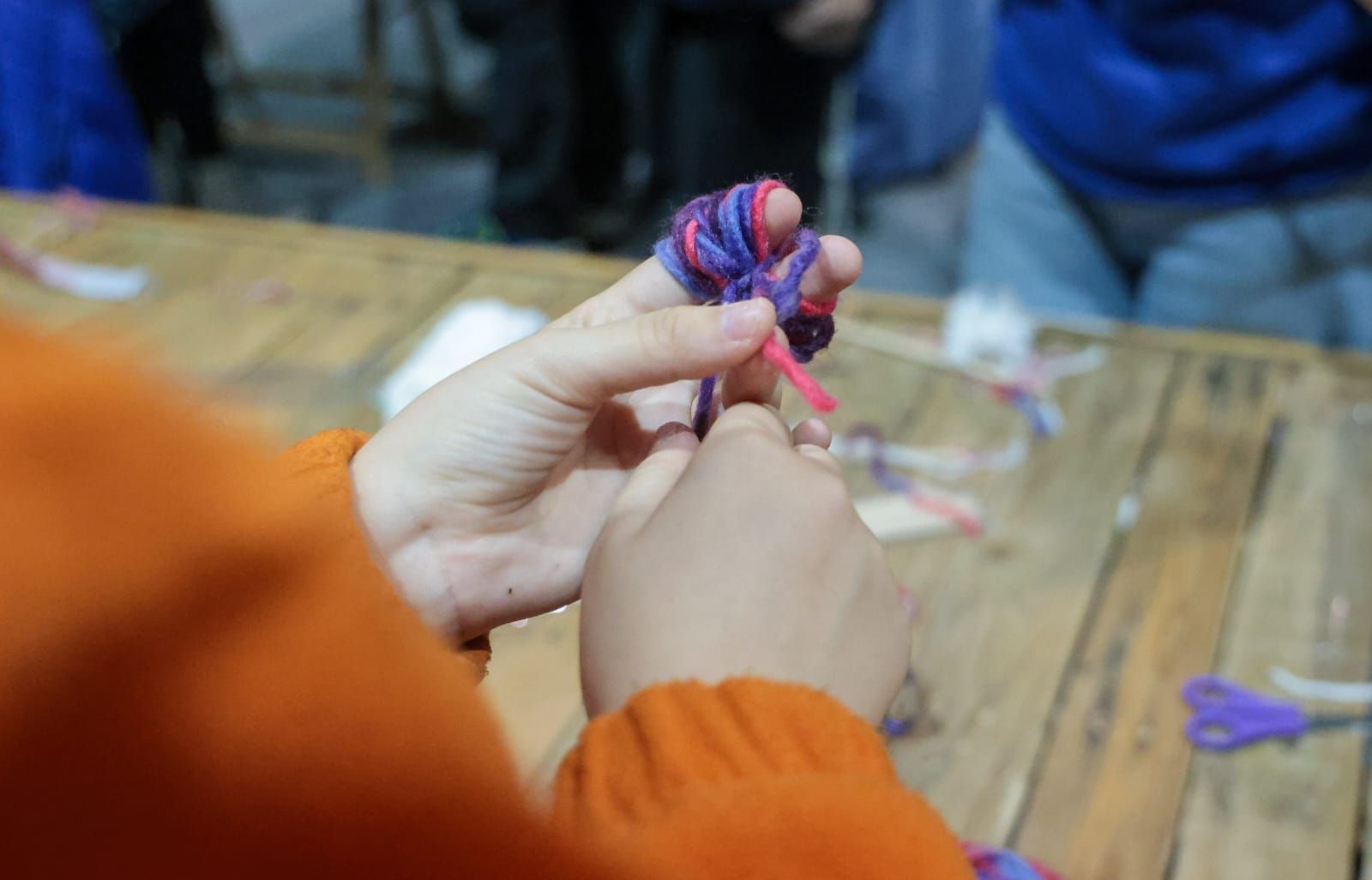 Los más pequeños disfrutan en Expojove de las vacaciones navideñas