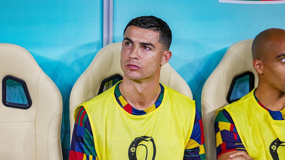 El portugués Cristiano Ronaldo, suplente en los octavos de final del Mundial de Catar, ante Suiza.