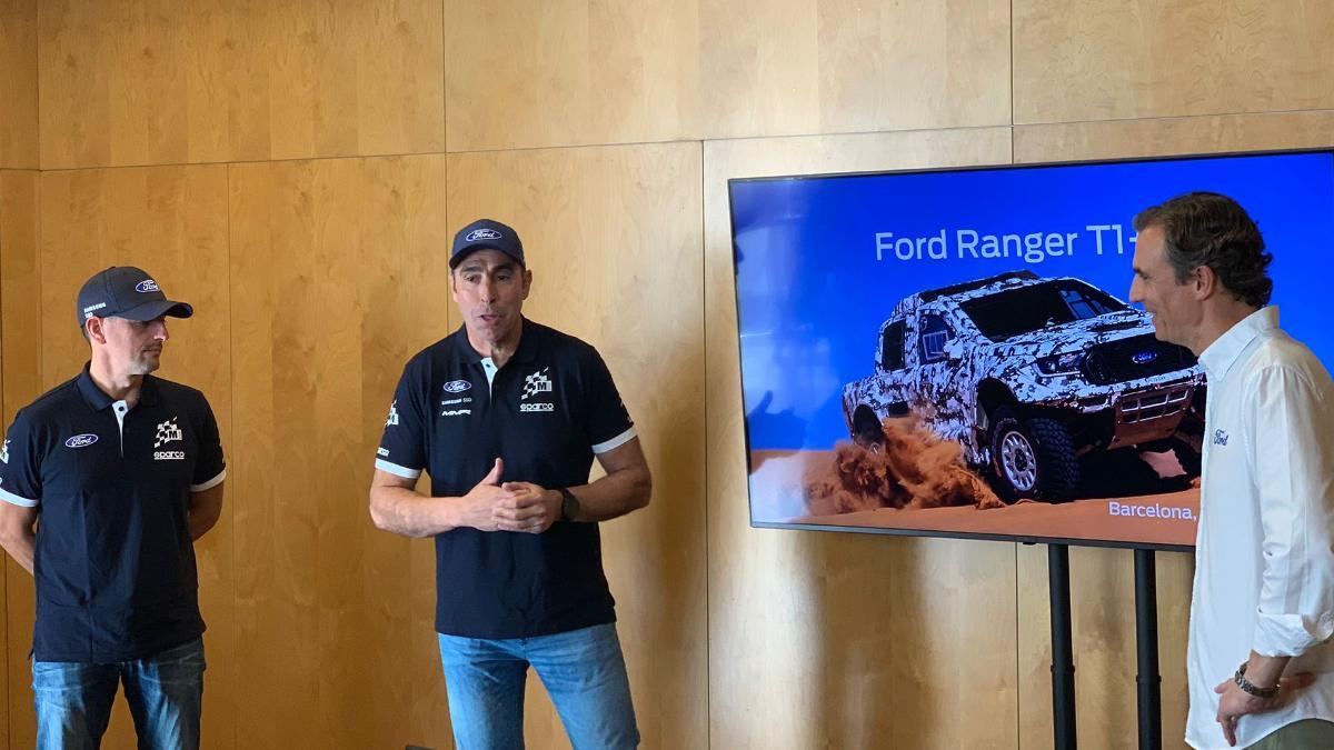 Nani Roma y Álex Haro, durante la presentación del proyecto de Ford para el Dakar 2024