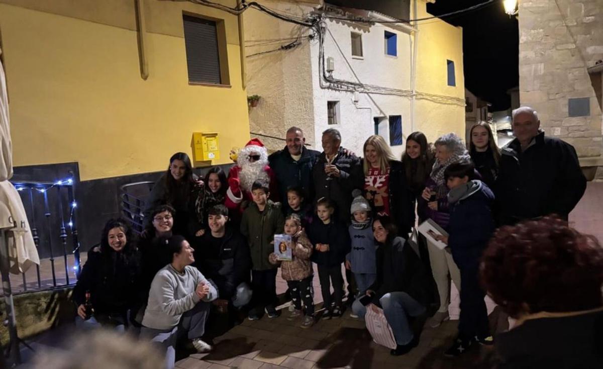 Visita de Papá Noel a los más pequeños en Nochebuena.