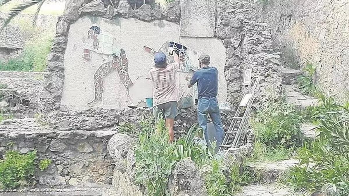 Dos espontáneos se atrevieron a hacer su propia versión de 'La Nacencia'.