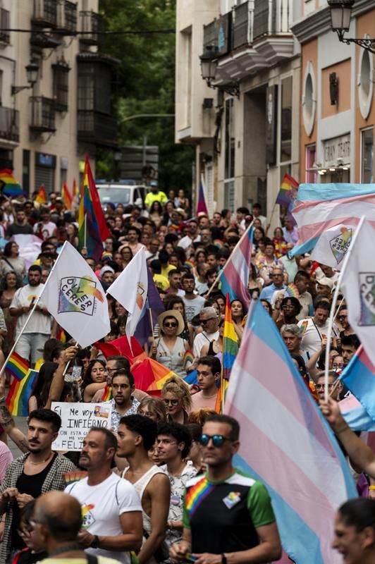 Fotogalería | Así fue la marcha del orgullo en Cáceres