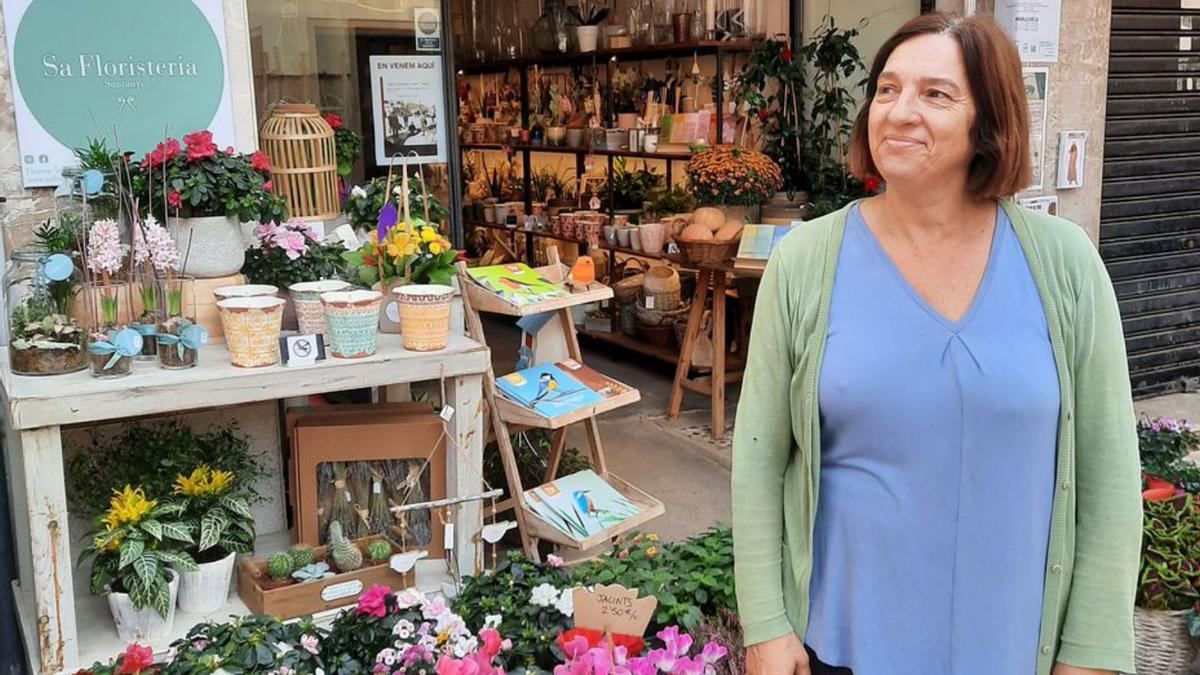 La floristera Anna Ramis, de Sa Floristeria de Santanyí.