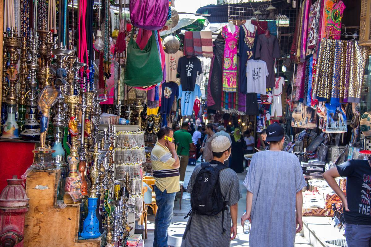 En El Cairo no puedes perderte el bazar Khan El-Khalili.