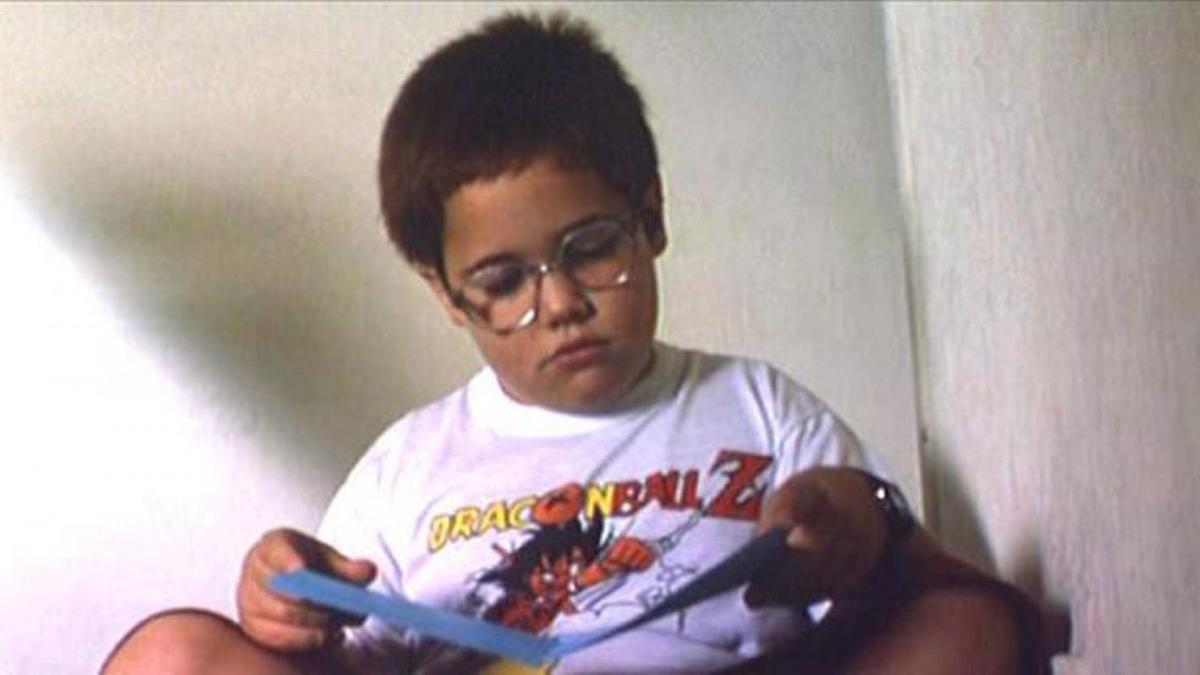 Manolito Gafotas, al que daba vida David Sánchez del Rey, en un fotograma de la película de 1999.