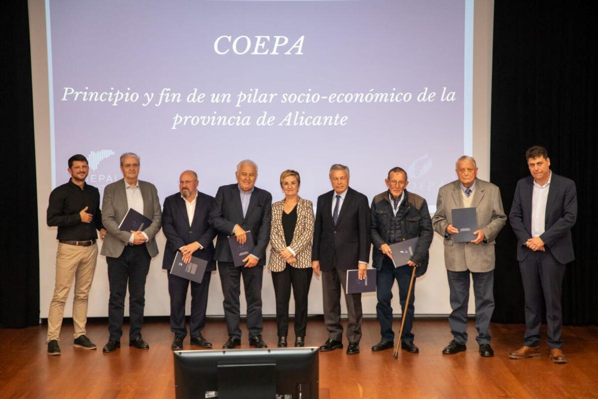 Imagen de la presentación del libro sobre Coepa realizada por Uepal en diciembre de 2024.