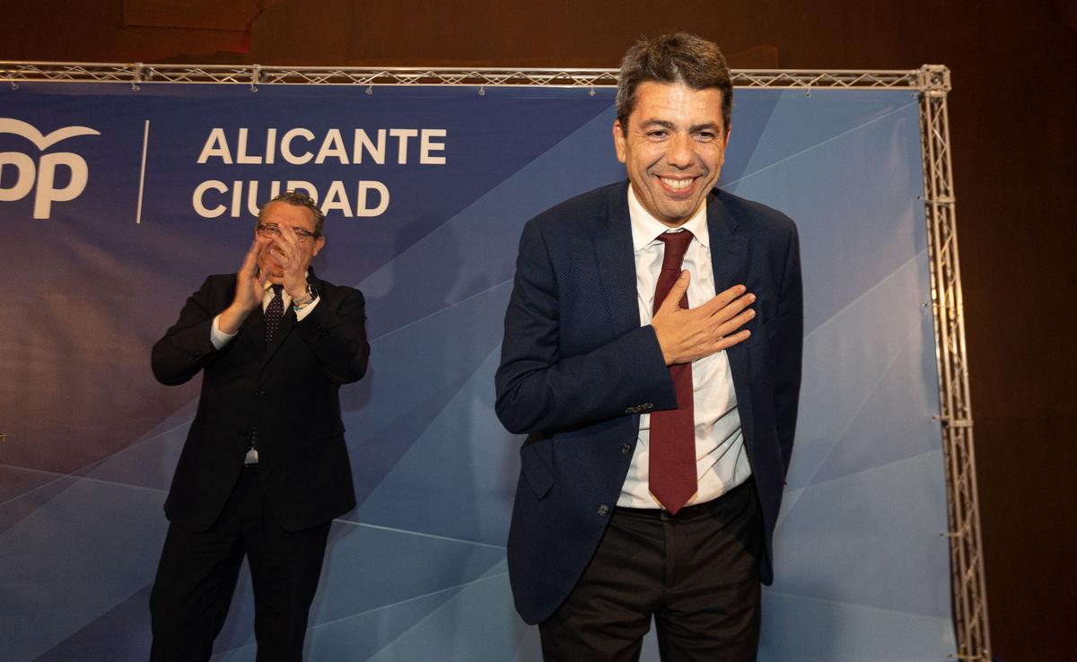 Rajoy apadrina a Luis Barcala