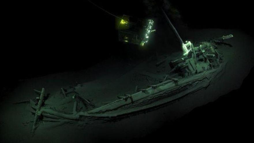 Hallado el barco naufragado intacto más antiguo del mundo en el fondo del Mar Negro