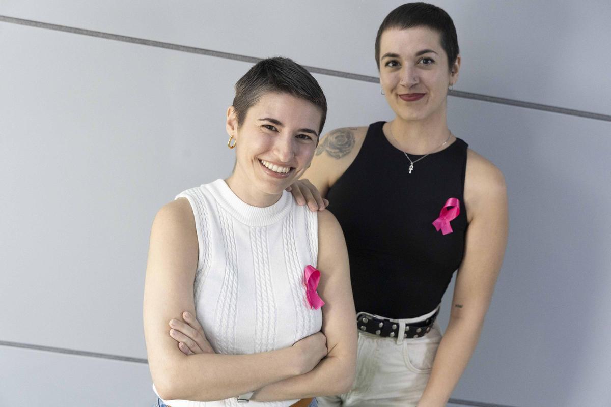 Nerea y Amanda, jóvenes de Alicante con cáncer de mama, cuentan su experiencia sin perder la sonrisa