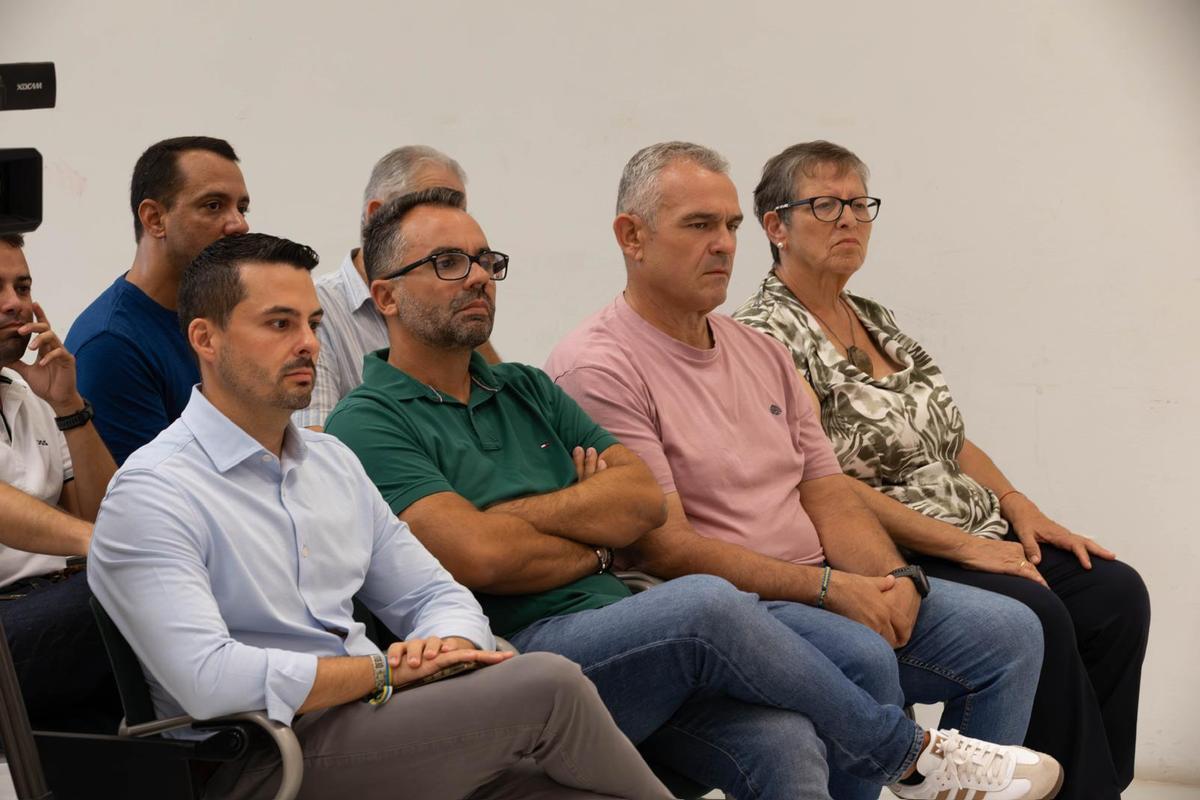 David Toledo, Echedey Eugenio, Jacobo Lemes y Paca Toledo, este viernes, en el Archivo Municipal de Arrecife