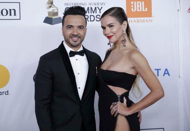 Luis Fonsi y Agueda Lopez en la gala previa a los Grammy 2018