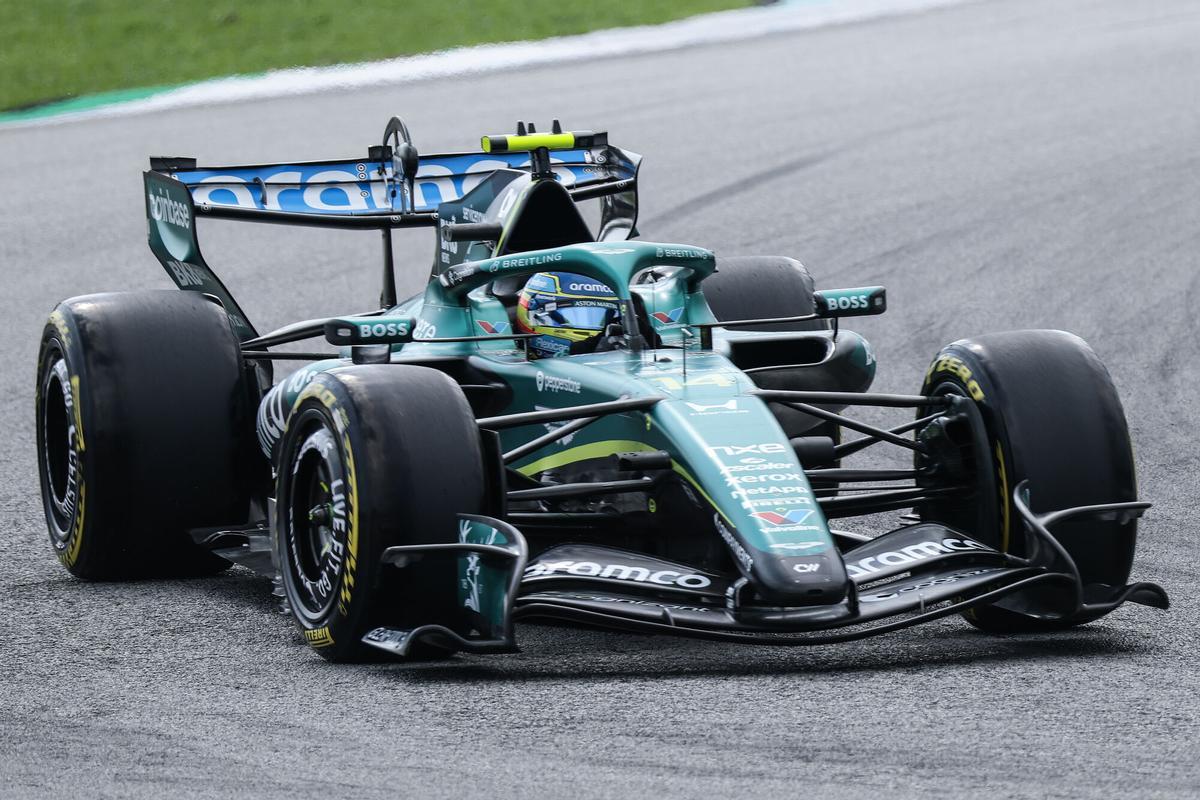 SEPANG (Malaysia), 02/10/2026.- Aston Martin driver Fernando Alonso of Spain in action during the free practice session for the Formula One Bahrain Grand Prix in Malaysia, in Sepang, Malaysia, 02 October 2026. The 2026 Formula 1 Bahrain Grand Prix in Malaysia is held at the Sepang International Circuit on 04 October. (Fórmula Uno, Bahrein, Malasia, España) EFE/EPA/FAZRY ISMAIL
